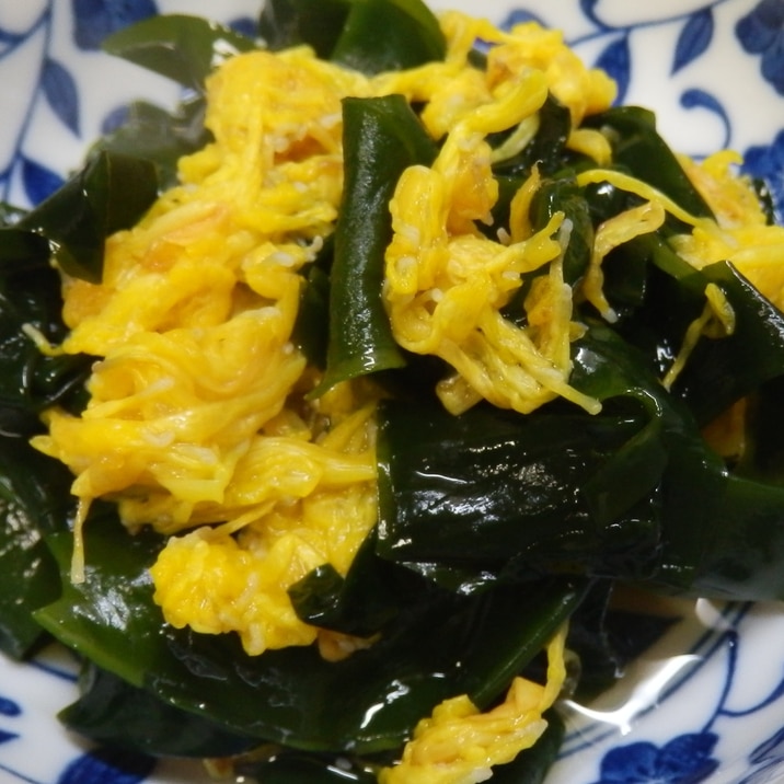 食用菊・菊花とワカメの酢の物